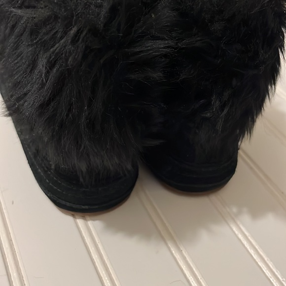 UGG Blk Ankle Booties 8 - Picture 3 of 8
